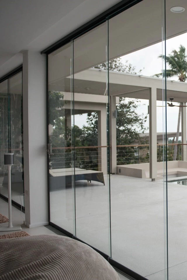 Frameless Sliding Door