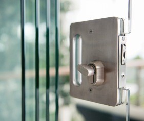 glass door lock
